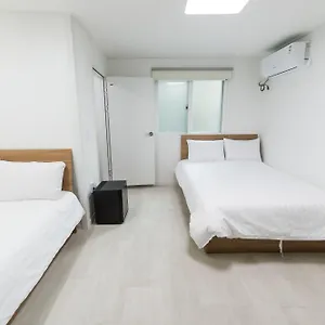 Kpop Haus 2*, Seoul South Korea